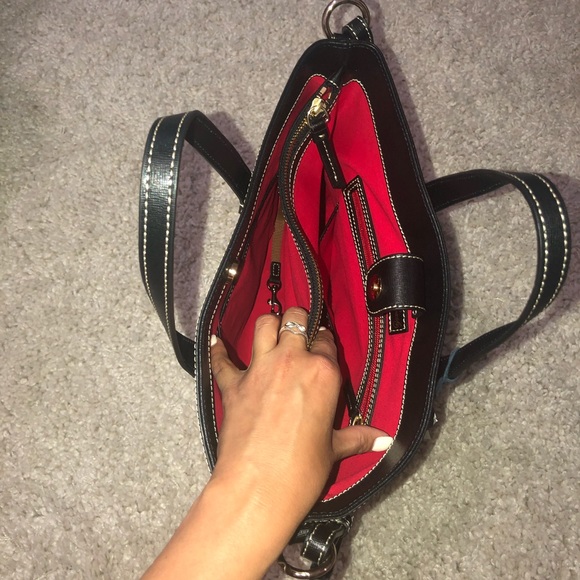 SOLD Authentic Dooney & Bourke Lilliana Tote - Picture 5 of 8